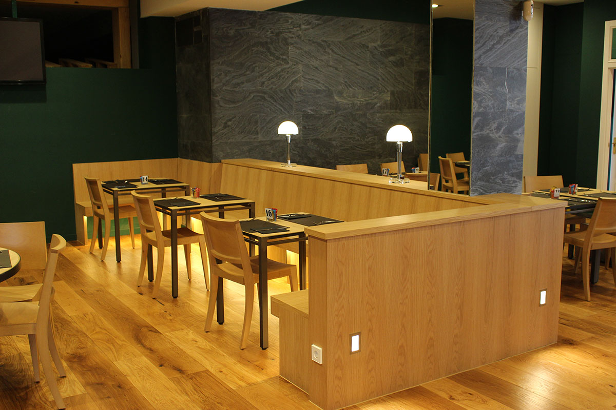 PROYECTO CARPINTERÍA EN RESTAURANTE MADRID SILLAS MESAS