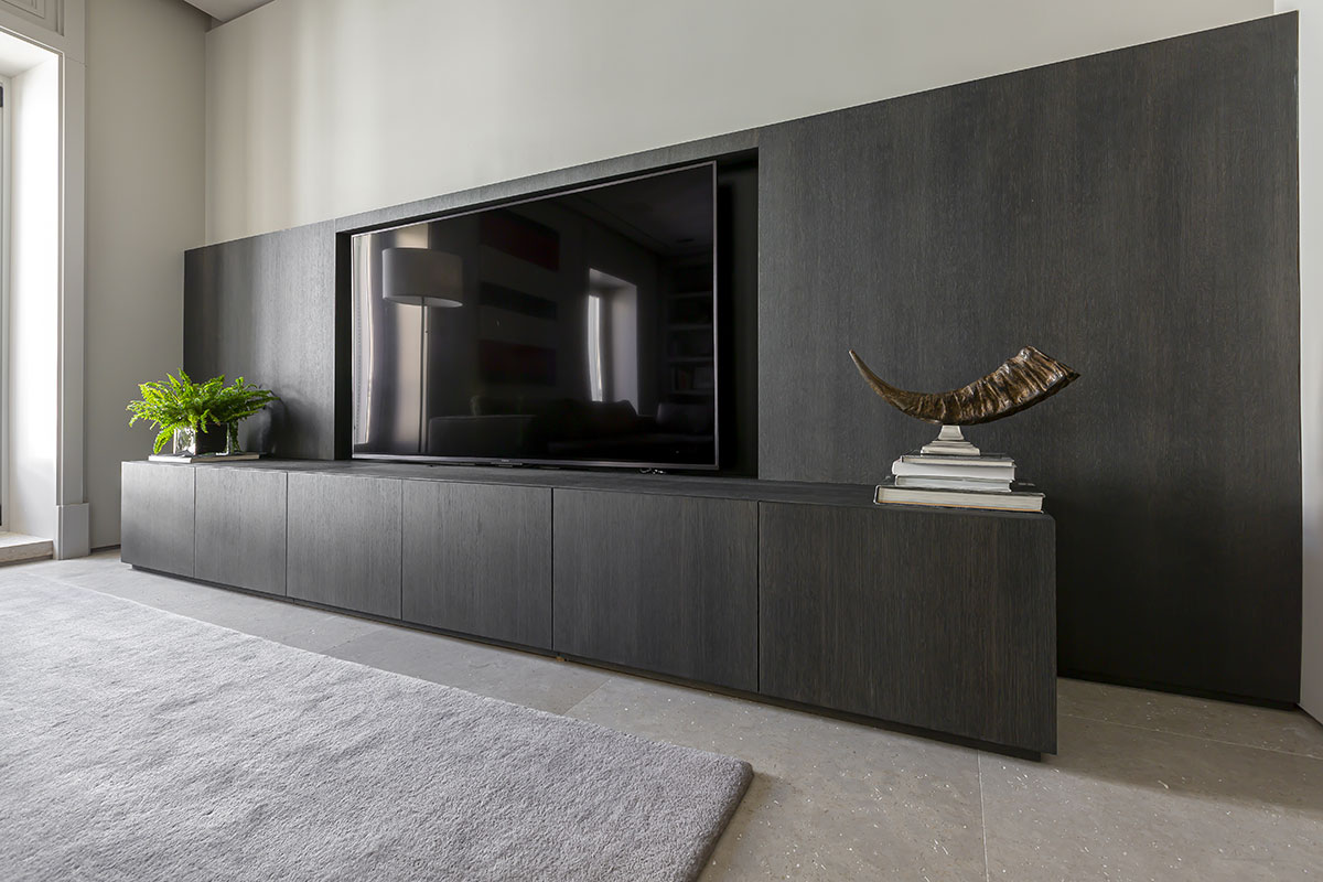 PROYECTO CARPINTERÍA EN VIVIENDA MADRID MUEBLE TELEVISOR EN MADERA